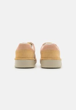Clarks Craftcup Court - Trainers 11 Clarks Craftcup Court - Trainers -Affordable Shoe Store 009ceeb9c3534c16b11d85df1cc6962b