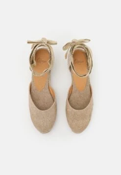 Castañer Carina- Espadrilles - Sand -Affordable Shoe Store 0490664153d148b0bf68835b7a5c09e6