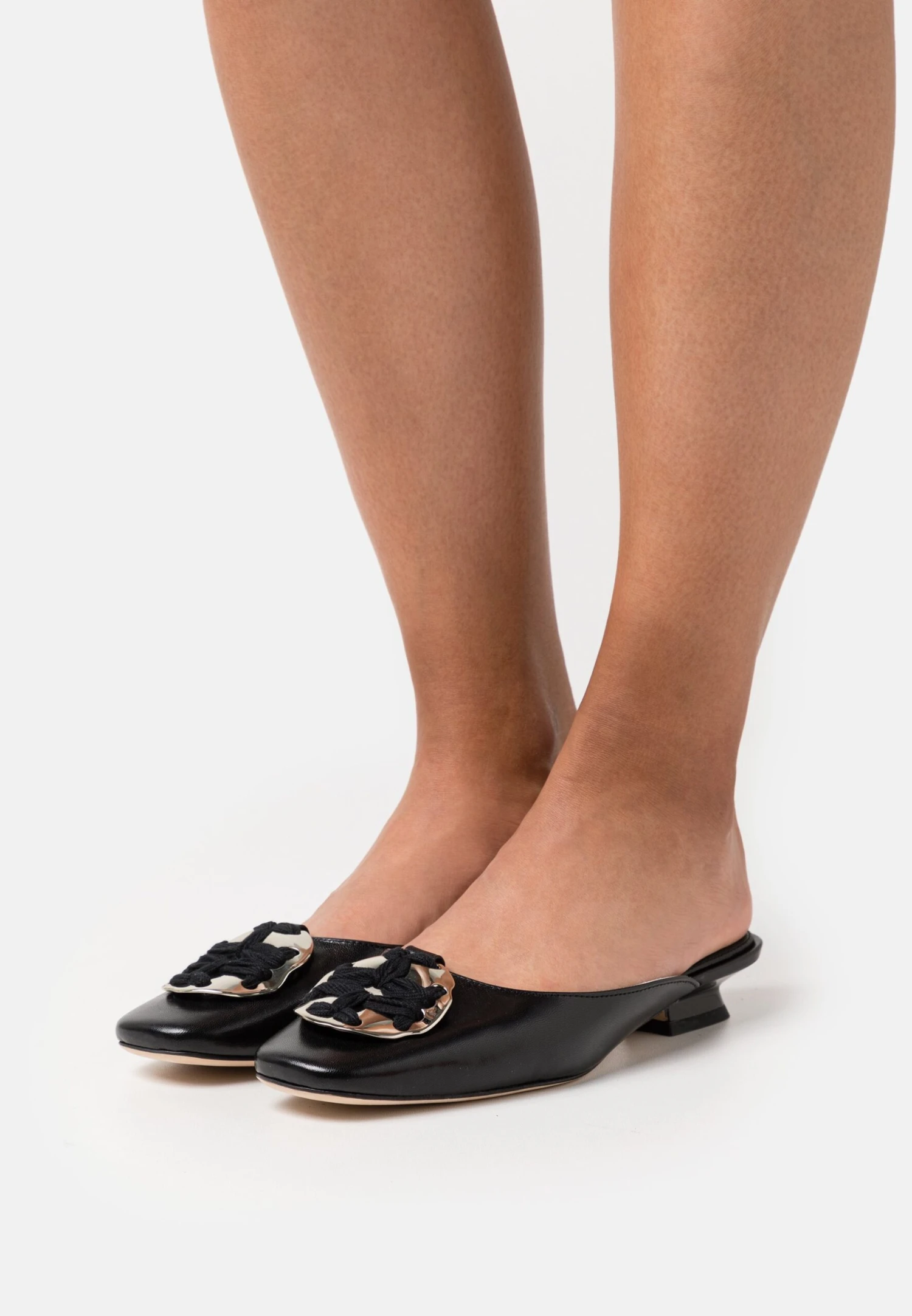 Tory Burch Patos Logo Kitten Heel - Mules - Perfect Black 3 Tory Burch Patos Logo Kitten Heel - Mules - Perfect Black