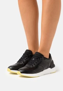 Calvin Klein Flexi Runner Lace Up - Trainers - Black