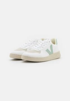 Veja V-10 - Trainers 10 Veja V-10 - Trainers -Affordable Shoe Store 15bb7044df4b47ddbdaabba19f5af284