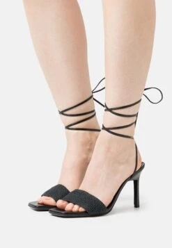 Calvin Klein Geo Stil Gladi Sandal 90Hh - Sandals - Black