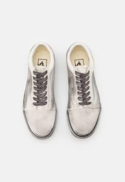 Vans Old Skool Unisex - Trainers - Stressed White/White 11 Vans Old Skool Unisex - Trainers - Stressed White/White -Affordable Shoe Store 325c928a547f4fa49e5c57b6bb6f0e0a