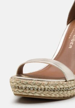 Kurt Geiger London Shoreditch - High Heeled Sandals - Gold 15 Kurt Geiger London Shoreditch - High Heeled Sandals - Gold -Affordable Shoe Store 34ba24a40d294d87856e510a790756e2