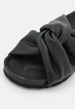 LOVE MOSCHINO Mules - Nero -Affordable Shoe Store 376e5f2be1624d74b241203f3a764eeb