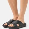 Roxy Rivie - Pool Slides - Black -Affordable Shoe Store 427e7f11367c4e8d8401097045224d3a
