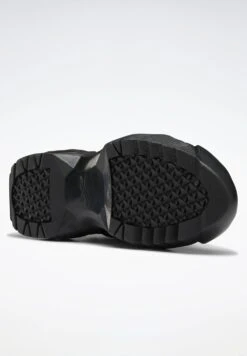 Reebok Classic Club C Cardi - Trainers -Affordable Shoe Store 459eb63135204ab4ad48078795ab723c