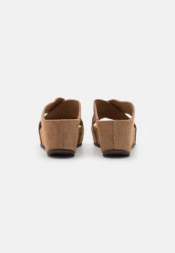 Copenhagen Shoes Frances 23 - Heeled Mules - Beige -Affordable Shoe Store 466cb5ad5f41446bb882ef34329439c9
