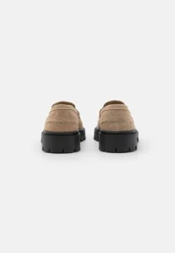 Selected Femme Penny Loafer - Slip-Ons - Chinchilla 11 Selected Femme Penny Loafer - Slip-Ons - Chinchilla -Affordable Shoe Store 545281453b104886b1138a2c36b5430a