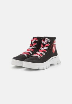 Roadies Surge - High-Top Trainers - Black/Red -Affordable Shoe Store 5c13a8b4d087409ca5f11b91a5e28aa4
