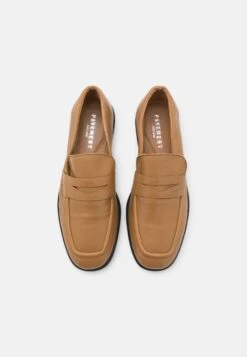 Pavement Hailey - Slip-Ons - Sand -Affordable Shoe Store 5de8273301cb42b6a0616ee5be0283b0