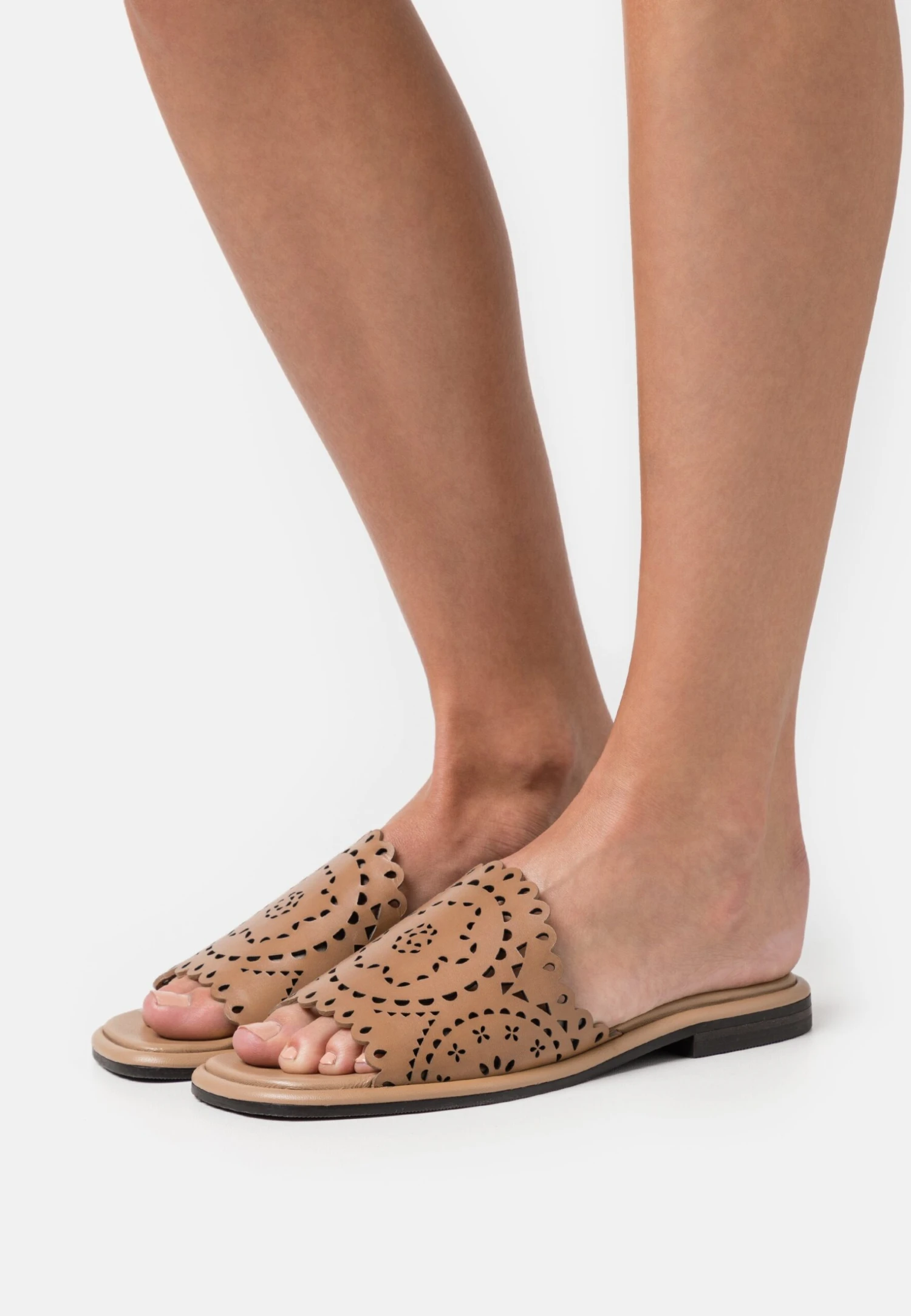 Ted Baker Clovei - Mules 3 Ted Baker Clovei - Mules