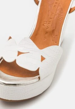 Chie Mihara Detour - High Heeled Sandals - White/Silver Insoleboard 15 Chie Mihara Detour - High Heeled Sandals - White/Silver Insoleboard -Affordable Shoe Store 7a7405217676464ab0b684056095f393