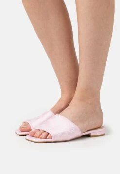 Juicy Couture Dahlia Monogram Refined - Mules - Begonia Pink