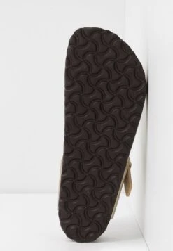 Birkenstock Gizeh Bf Regular - Slippers - Gold -Affordable Shoe Store a543ccabe6d14e308d1f87a6498c7bb8