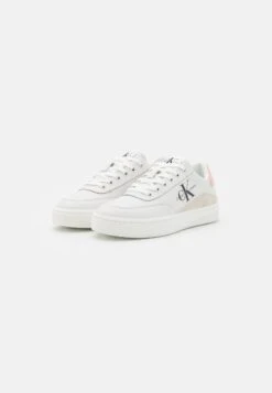 Calvin Klein Jeans Classic Cupsole - Trainers - White/Peach -Affordable Shoe Store a761a80ff6d546e6a927e2c1c893c12f