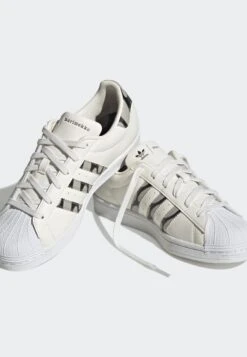 Adidas Originals Adidas X Marimekko Superstar - Trainers - Cloud White Core Black Grey Six -Affordable Shoe Store aa417005fa244247aa546e1b7208896d