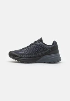 EA7 Emporio Armani Crusher Distance Trail Unisex - Trainers - Triple Black