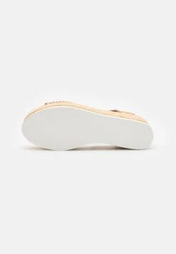 See By Chloé Platform Sandals - Nude 14 See By Chloé Platform Sandals - Nude -Affordable Shoe Store b1707bd355a04577bdb00545d8ebed1f