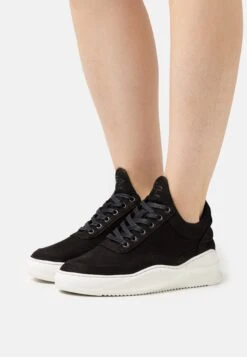 Featured Products 21 Filling Pieces Low Top Sky- Trainers - Black