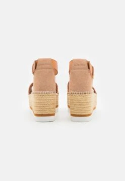 See By Chloé Platform Sandals - Nude 12 See By Chloé Platform Sandals - Nude -Affordable Shoe Store b9a73a062e11407a86ab29b9e9ad72c3