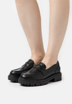 Tamaris Online Exclusive - Slip-Ons