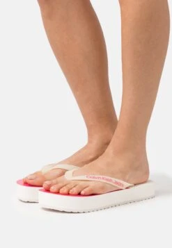 Calvin Klein Jeans Beach Flatform - T-Bar Sandals - Ancient White/Raspberry Sorbet