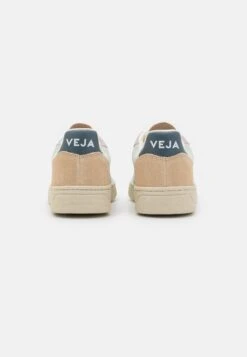 Veja V 10 - Trainers -Affordable Shoe Store cfe21d42d5ab438d882ac40e10186423