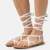Gioseppo Lussat - T-Bar Sandals - Blanco -Affordable Shoe Store d6d4b63e92b446ff824f7e2fbae7edf0