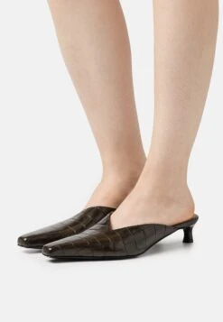 By Malene Birger Micea - Mules